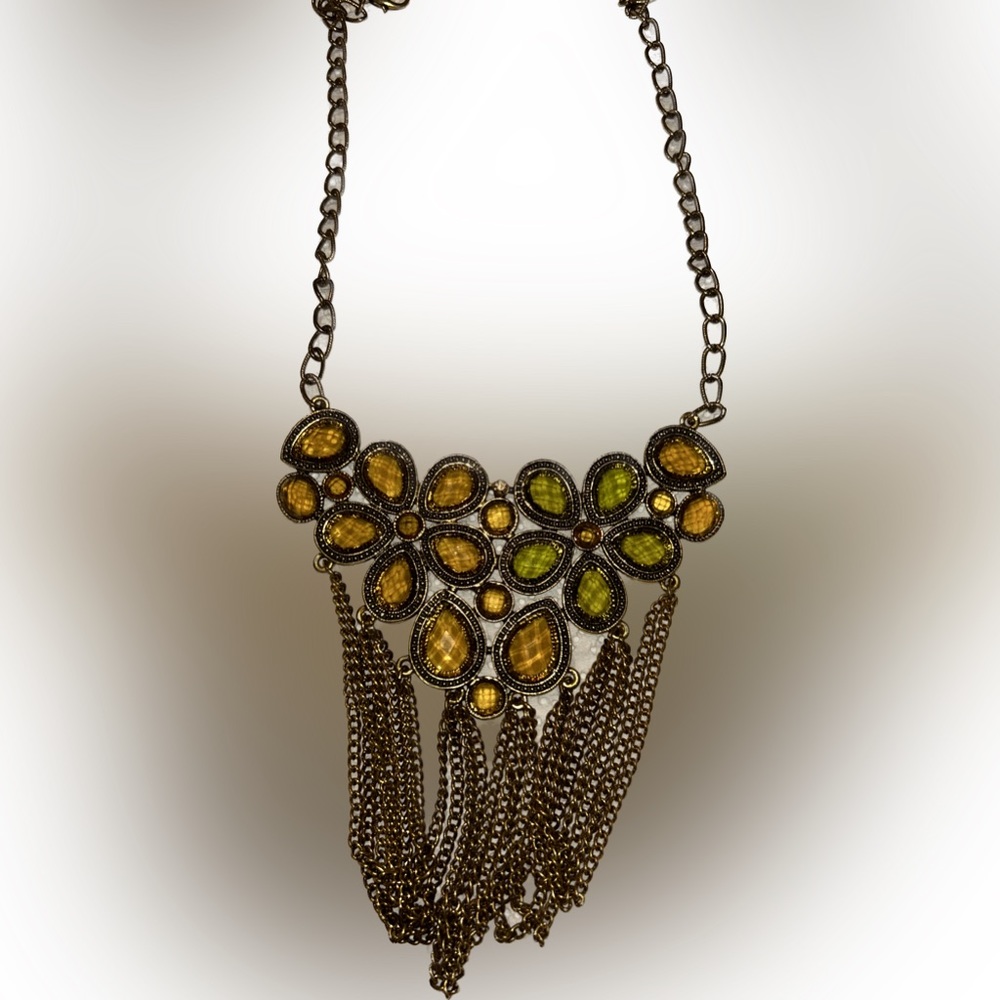 Sparkling Sage big flower necklace